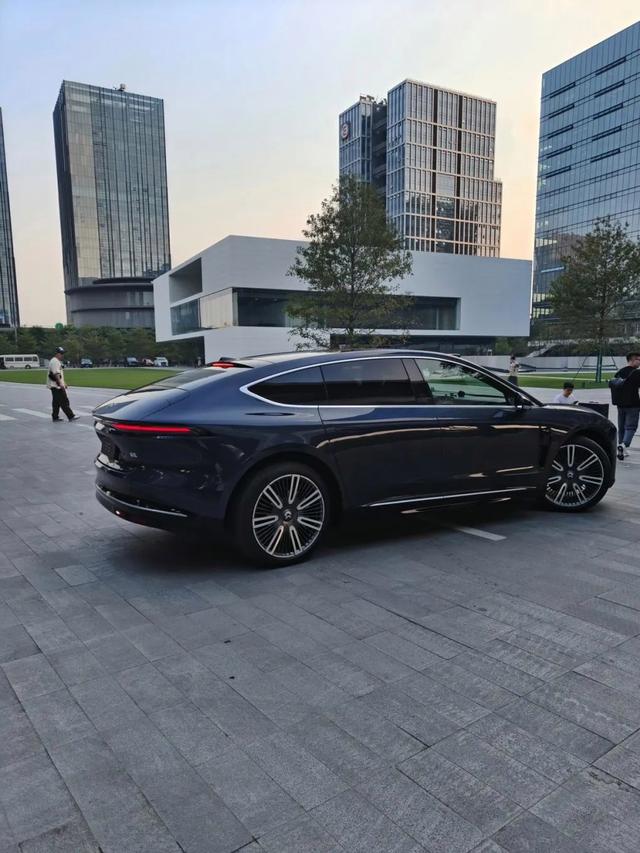 蔚來ET9內(nèi)飾諜照曝光，豪華與科技并存-有駕