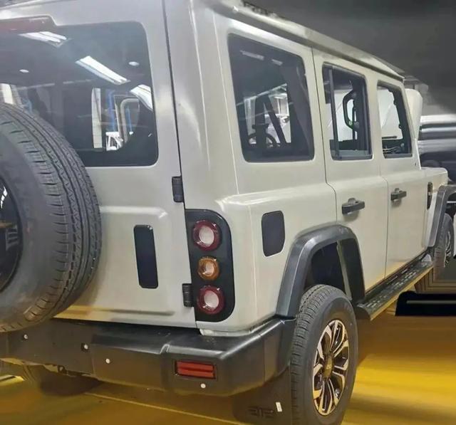 新款212設(shè)計耳目一新，保留沉穩(wěn)氣質(zhì)又添現(xiàn)代感-有駕