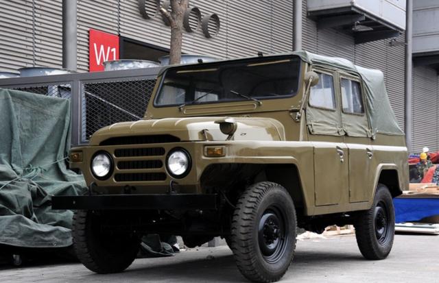 新款212設(shè)計耳目一新，保留沉穩(wěn)氣質(zhì)又添現(xiàn)代感-有駕