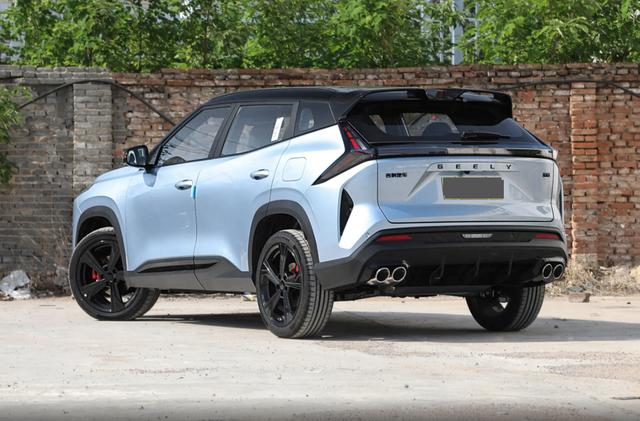 好看、好開還智能，優(yōu)惠后8.78萬起步的吉利新博越，能否讓你滿意-有駕