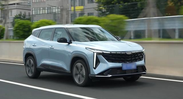 好看、好開還智能，優(yōu)惠后8.78萬起步的吉利新博越，能否讓你滿意-有駕