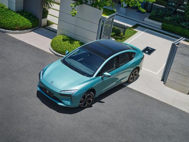 江鈴集團(tuán)新能源攜四款車(chē)型亮相香港車(chē)展，國(guó)際化布局成果顯著-有駕