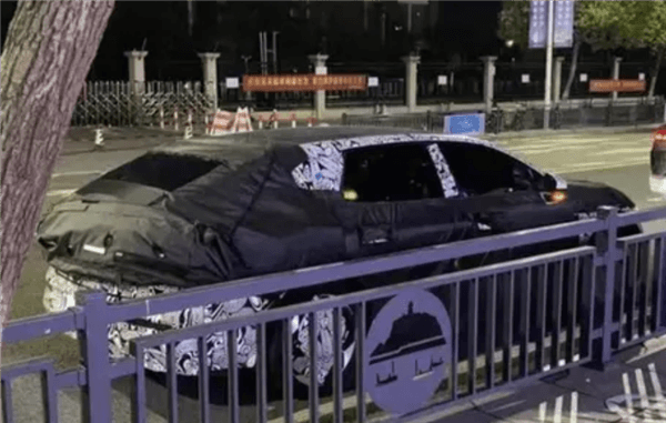 獵裝設(shè)計(jì)更純正!極氪007獵裝車路試諜照曝光:明年上市 獵裝設(shè)計(jì)更純正!極氪007獵裝車路試諜照曝光:明年上市