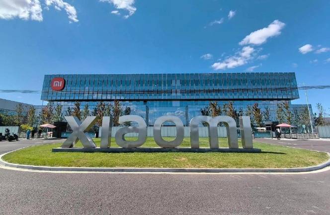 訂單狂潮下的暗戰!小米YU7遭同行“定金補償”圍獵