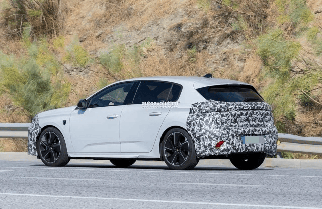 新款標致308曝光,外觀內飾迎來大調整,純電車型更換大電池包