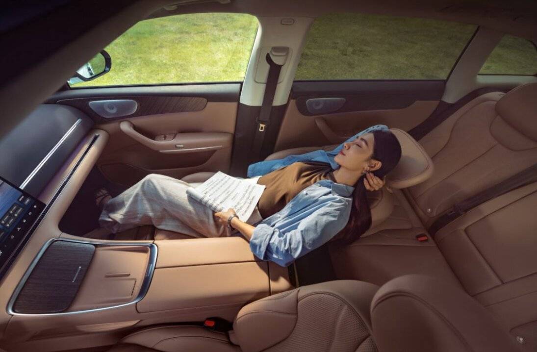 中國品牌換道超車密碼:藏在零跑C11里的變與不變