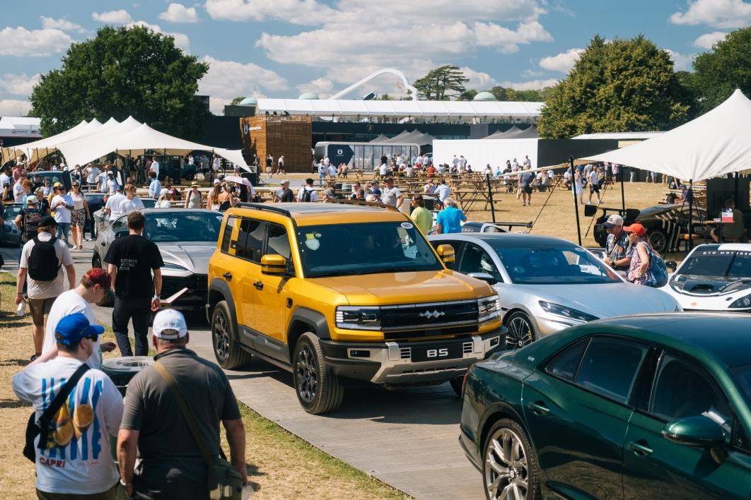 一場東方電驅風暴席卷百年賽道圣殿,方程豹豹5好樣的