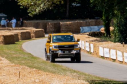 一場東方電驅風暴席卷百年賽道圣殿,方程豹豹5好樣的