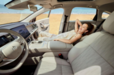 零跑B01:“半價Model 3”來了,嚇壞小鵬MONA M03?