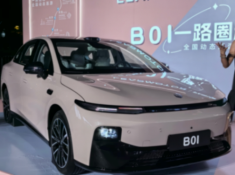 零跑B01:“半價Model 3”來了,嚇壞小鵬MONA M03?