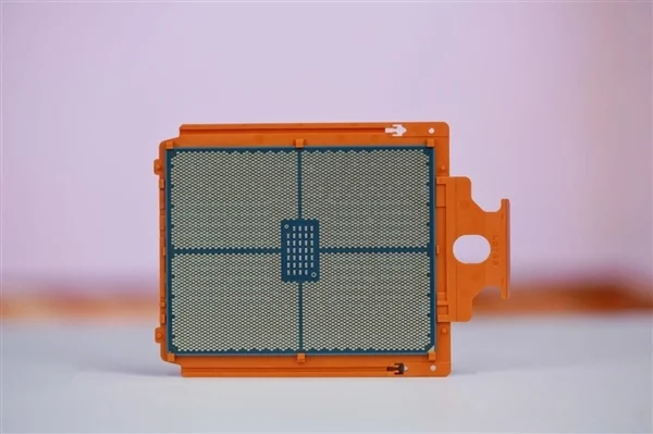 最強(qiáng)桌面CPU,AMD銳龍線程撕裂者9970X/9980X圖賞 最強(qiáng)桌面CPU!AMD銳龍線程撕裂者9970X/9980X圖賞