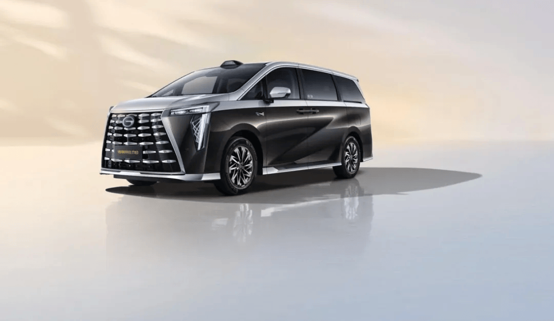 “含華量最高”的這款車,才是新能源豪華MPV應有的樣子