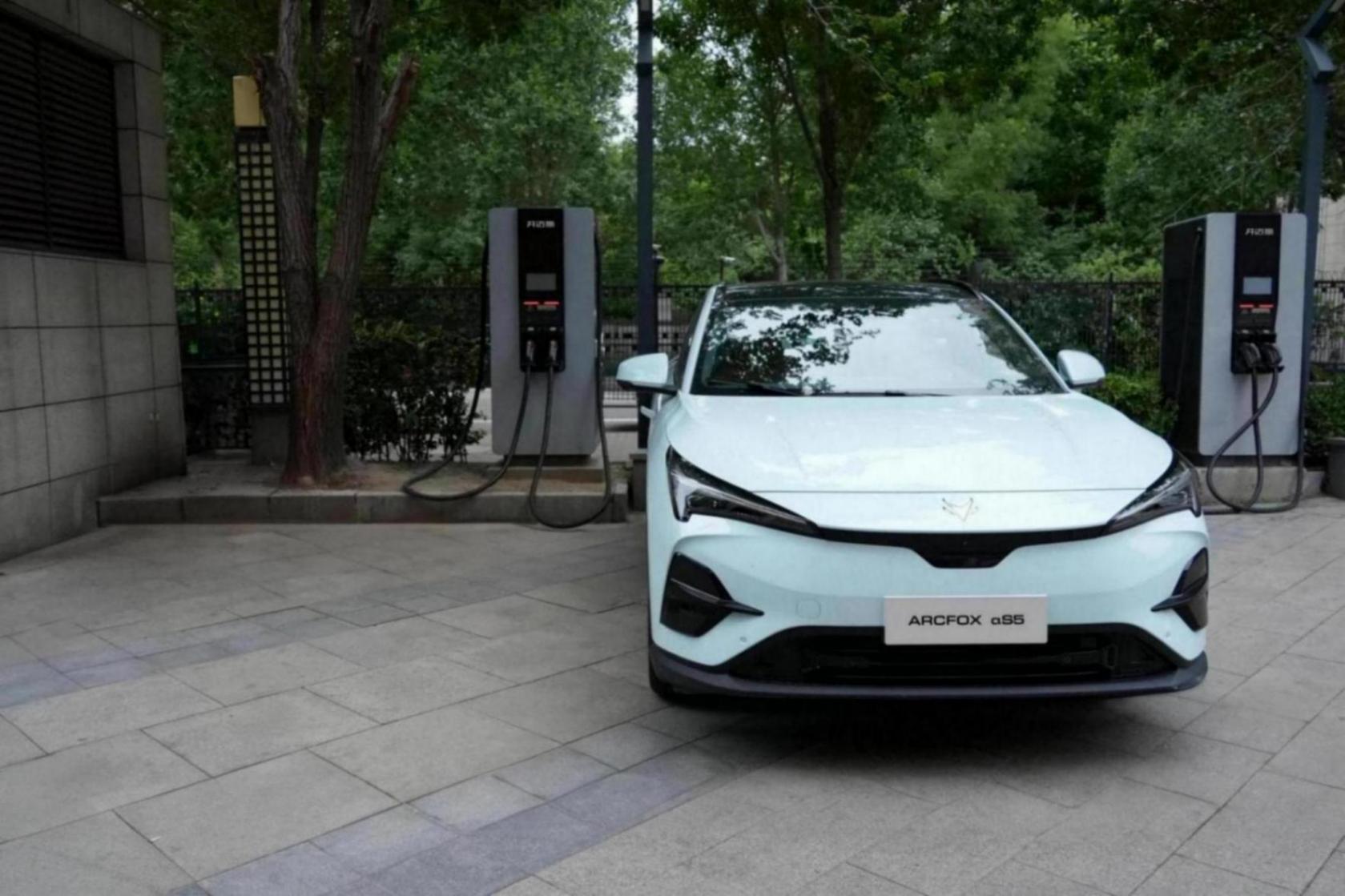 極狐汽車:以務實行動破解充電焦慮,引領行業生態共建