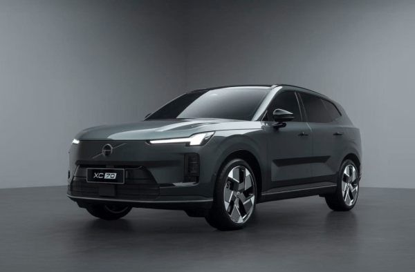 解碼沃爾沃SMA超混架構(gòu):從技術(shù)內(nèi)核到用戶體驗(yàn)的全維度突破