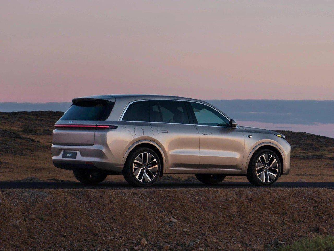 風云T11汽車和理想是競爭對手嗎,另兩車企坐享其成