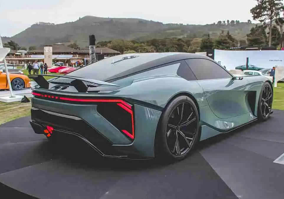 雷克薩斯概念車Sport Concept亮相2025圓石灘車展