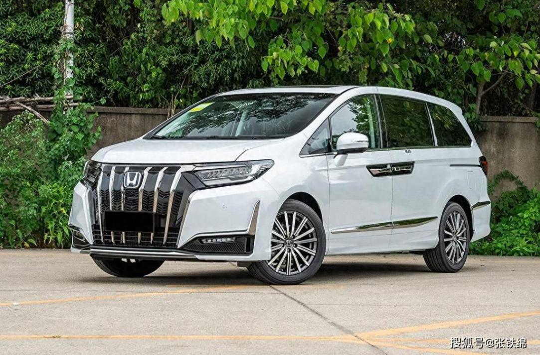 新款東風(fēng)本田艾力紳實車,換裝新前臉,7座,側(cè)滑門,8月上市