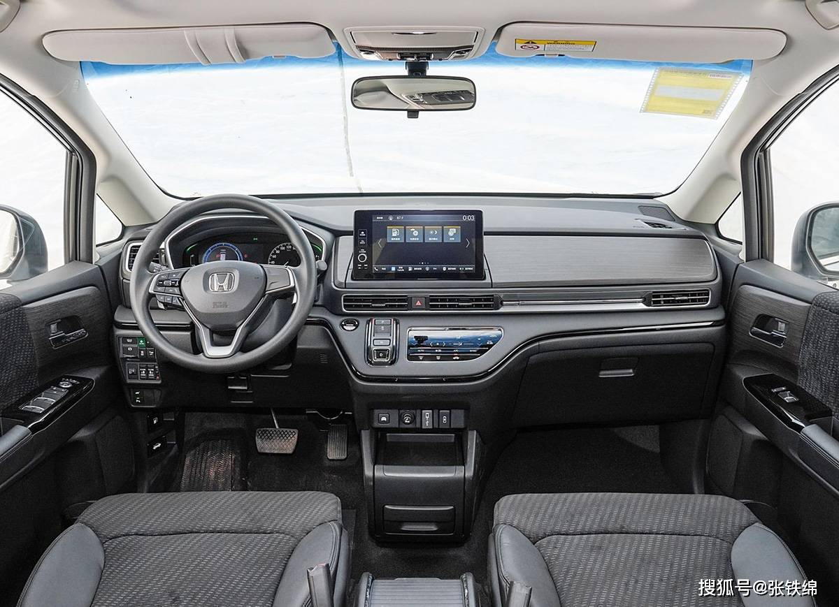 新款東風(fēng)本田艾力紳實車,換裝新前臉,7座,側(cè)滑門,8月上市