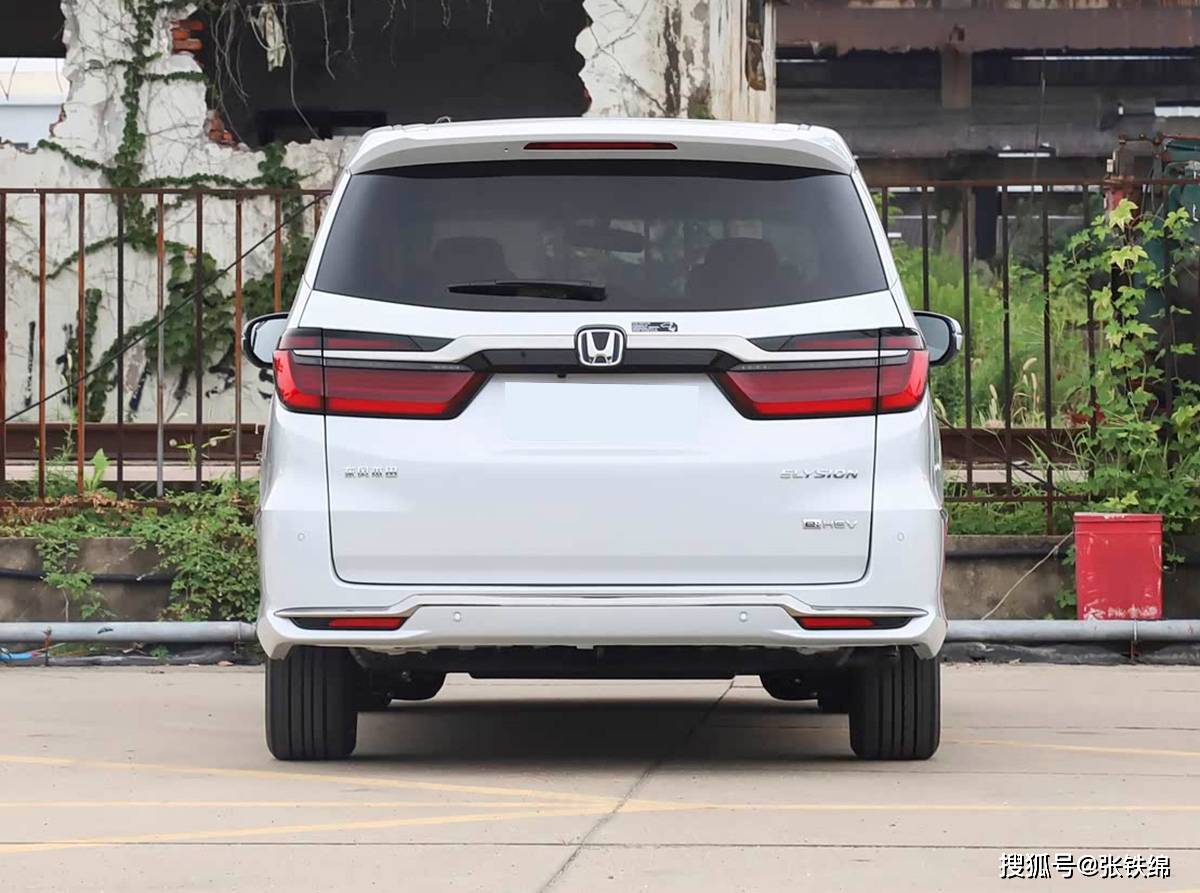 新款東風(fēng)本田艾力紳實車,換裝新前臉,7座,側(cè)滑門,8月上市