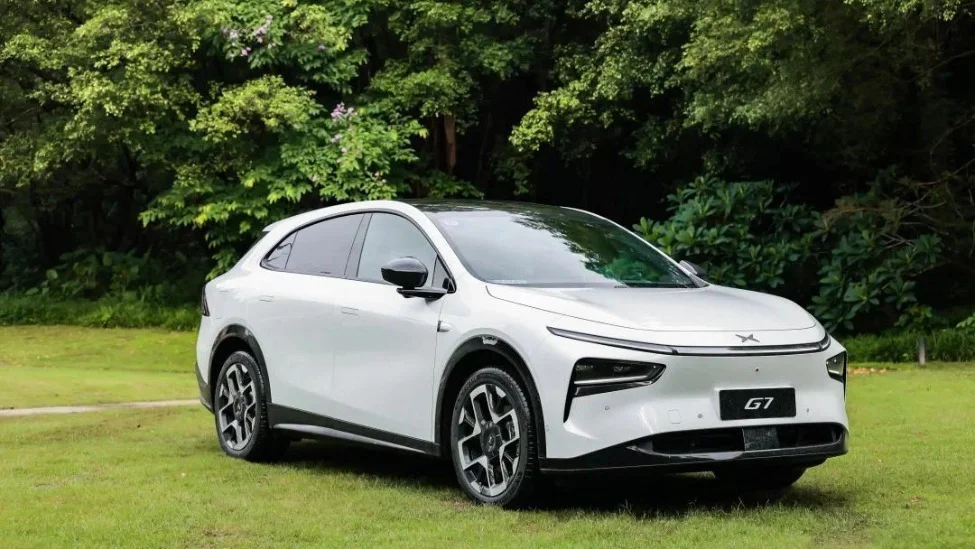 小鵬Q2全線暴漲:交付200%營收125%,何小鵬劇透純視覺Robotaxi 小鵬Q2全線暴漲:交付200%營收125%,何小鵬劇透純視覺Robotaxi