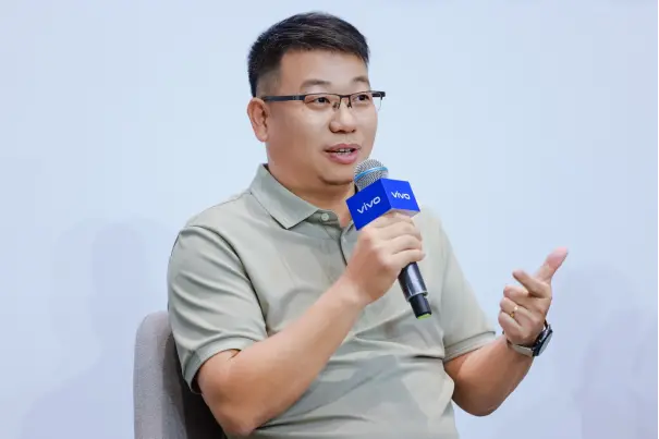 胡柏山:vivo入局MR并非追逐風(fēng)口,硬件體驗(yàn)是生態(tài)正循環(huán)的起點(diǎn) vivo執(zhí)行副總裁、首席運(yùn)營官、vivo中央研究院院長胡柏山