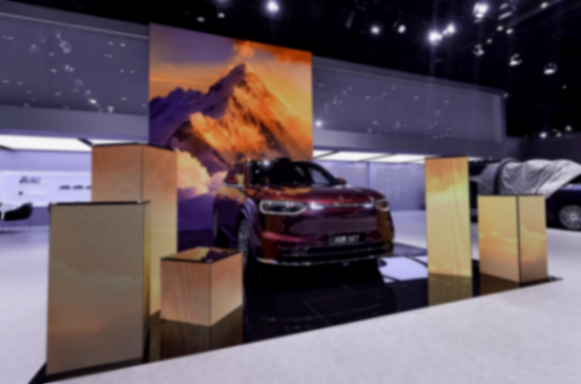 智慧重塑豪華，問界攜全家族車型驚艷亮相2025重慶智博會