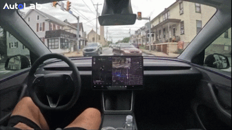 特斯拉FSD迎來巨大升級？馬斯克放話“車已有意識”