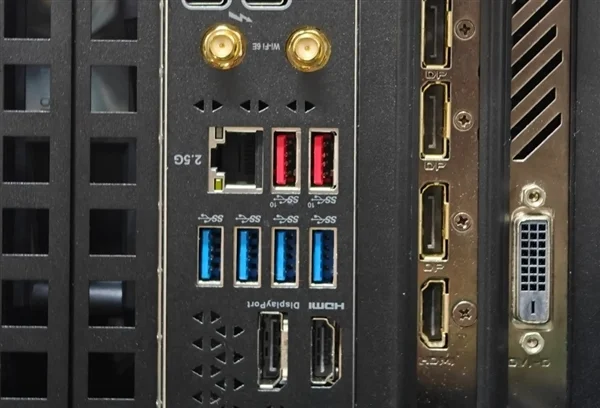 USB接口的顏色可以說是快速識(shí)別性能的“視覺語言”,但并不是標(biāo)準(zhǔn)和推薦的方法 不同顏色的USB接口都有什么含義 你知道嗎